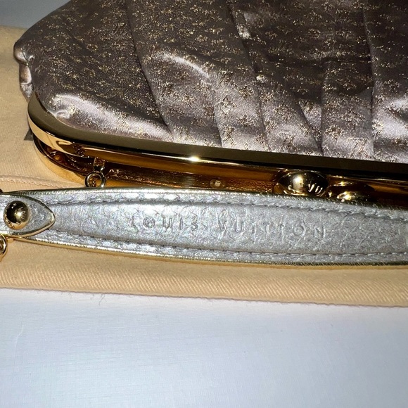 SOLD!! LOUIS VUITTON Limited Edition Satin Monogram Aumoniere Clutch With Chain - Picture 11 of 16
